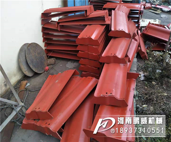 廢鋼鐵鱗板輸送機(jī)