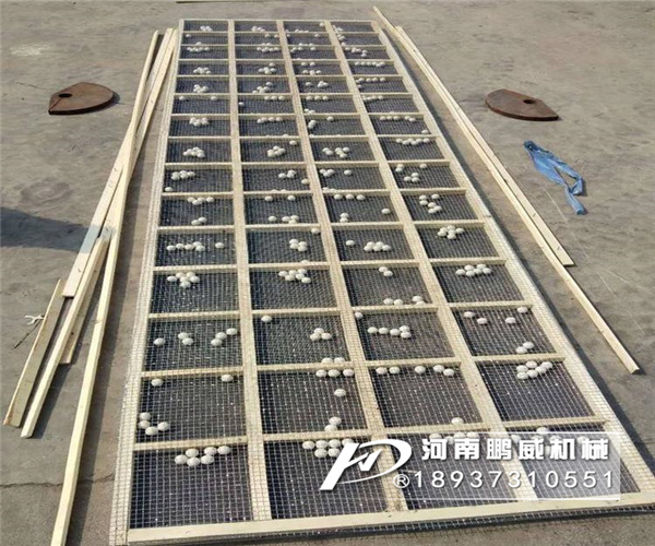 1840石英砂直線振動篩使用現(xiàn)場