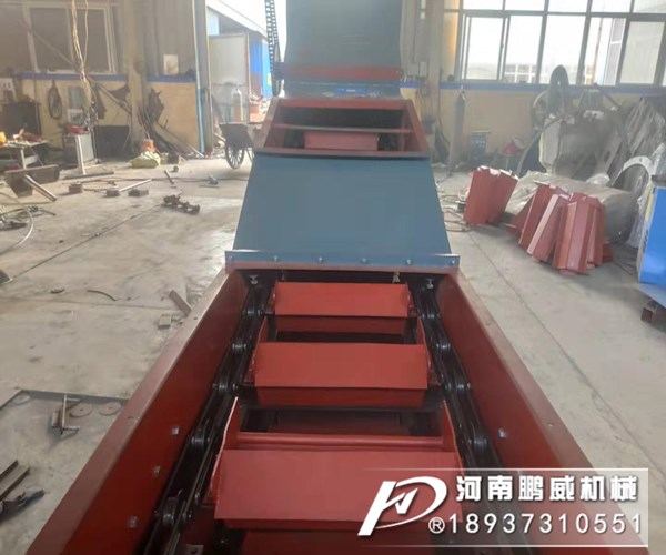 污泥斗式輸送機傾斜角度太小下不去泥怎么辦?